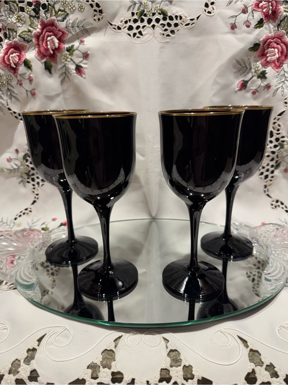 4 Vintage Noritake Remembrance Ebony Black Amethyst Wine Goblets With Gold Rim.